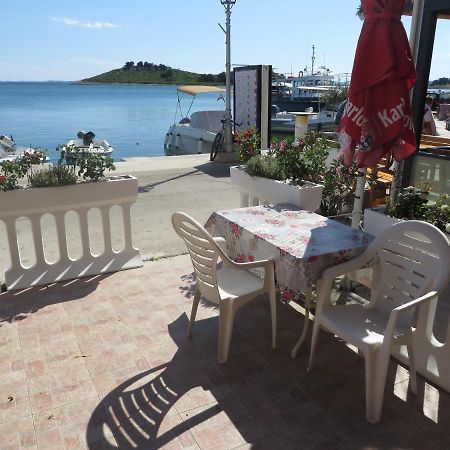 Sweet Sea Apartments Pakostane Bagian luar foto