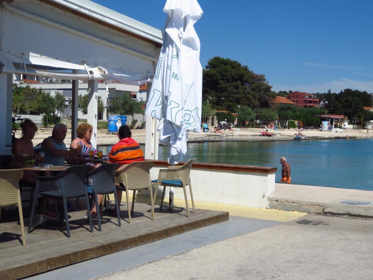 Sweet Sea Apartments Pakostane Bagian luar foto